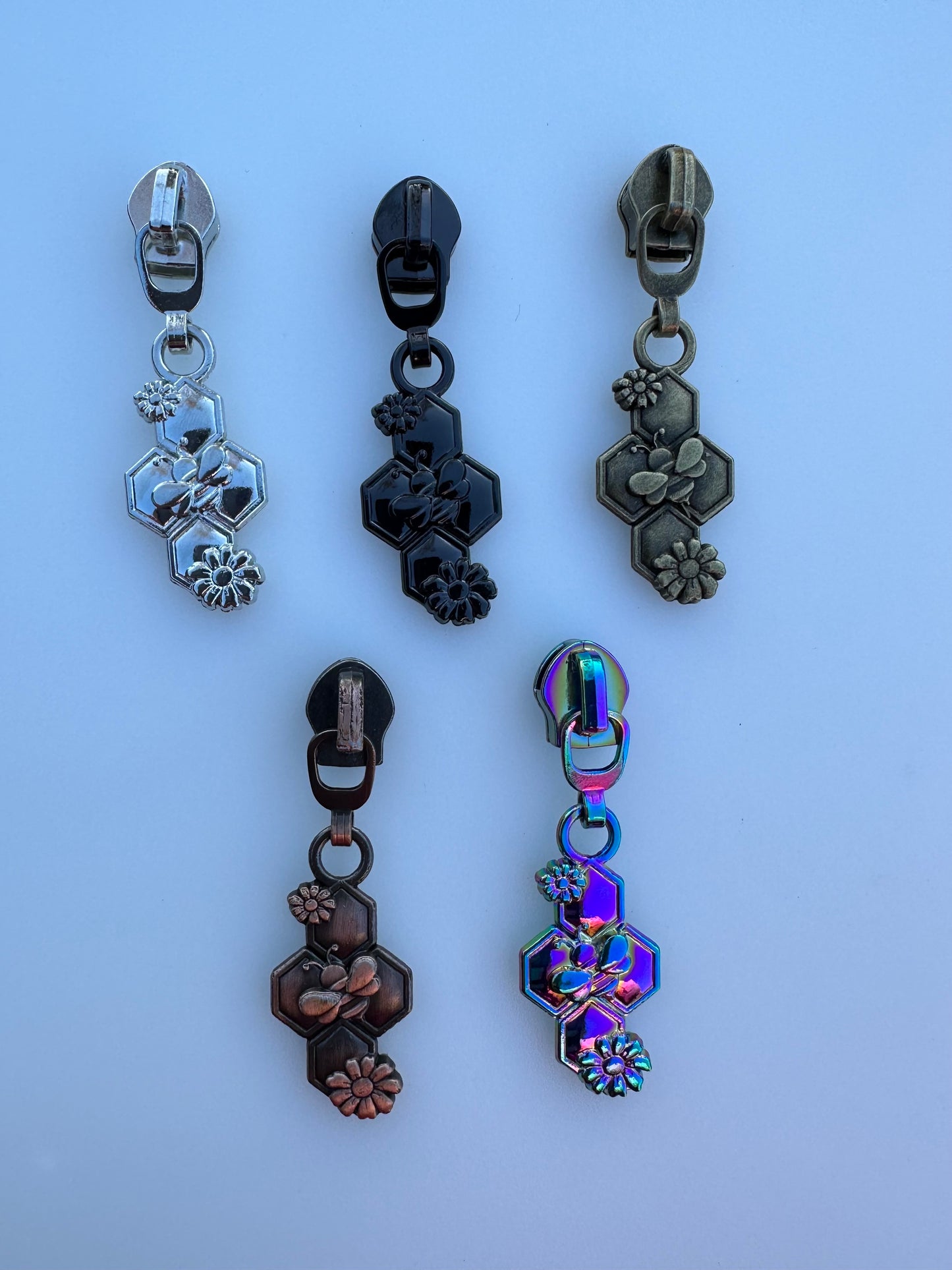 Bee & Daisy Pull #5 Nylon Zipper Pull