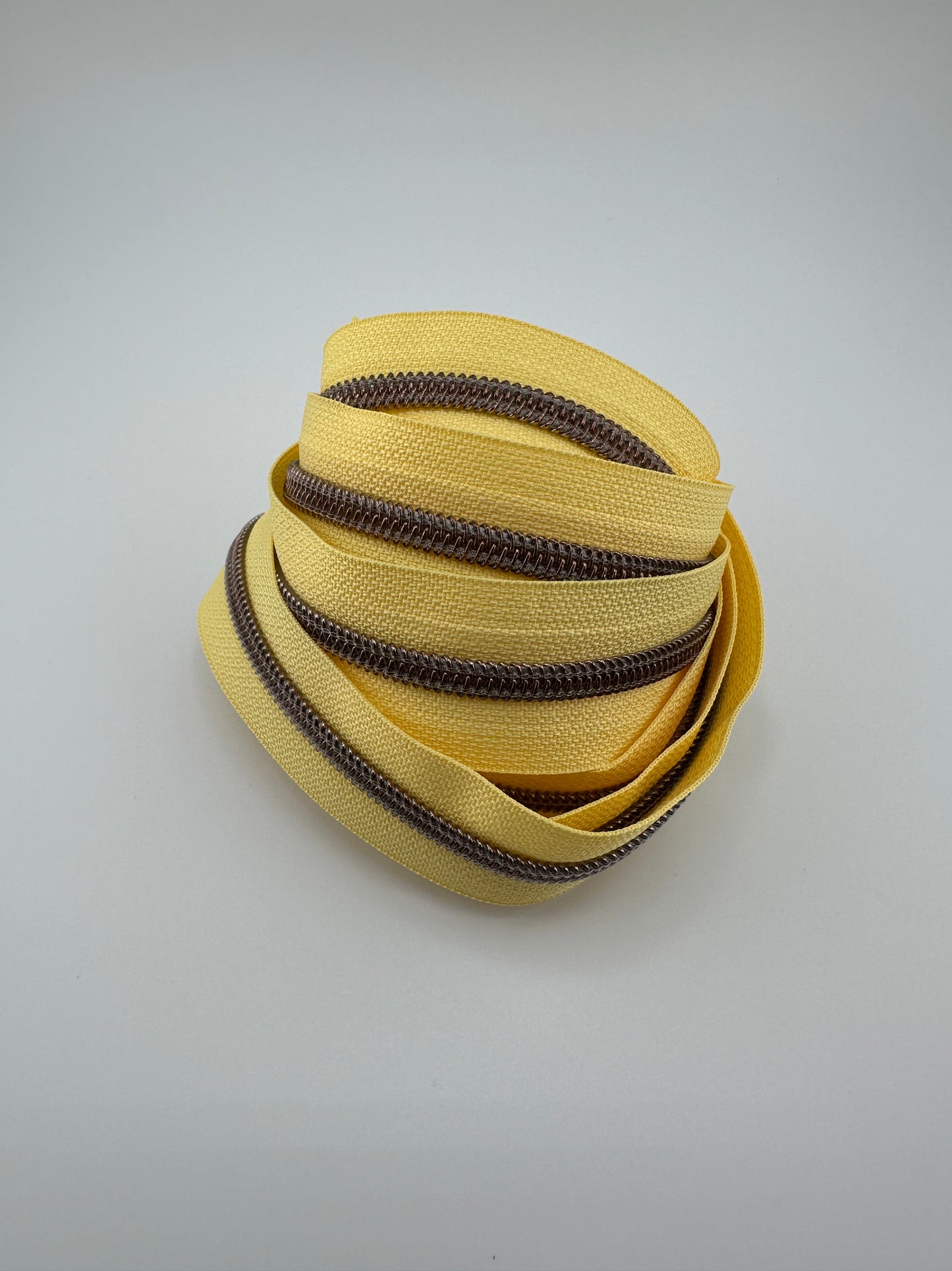 #5 Buttercream Nylon Zipper Tape