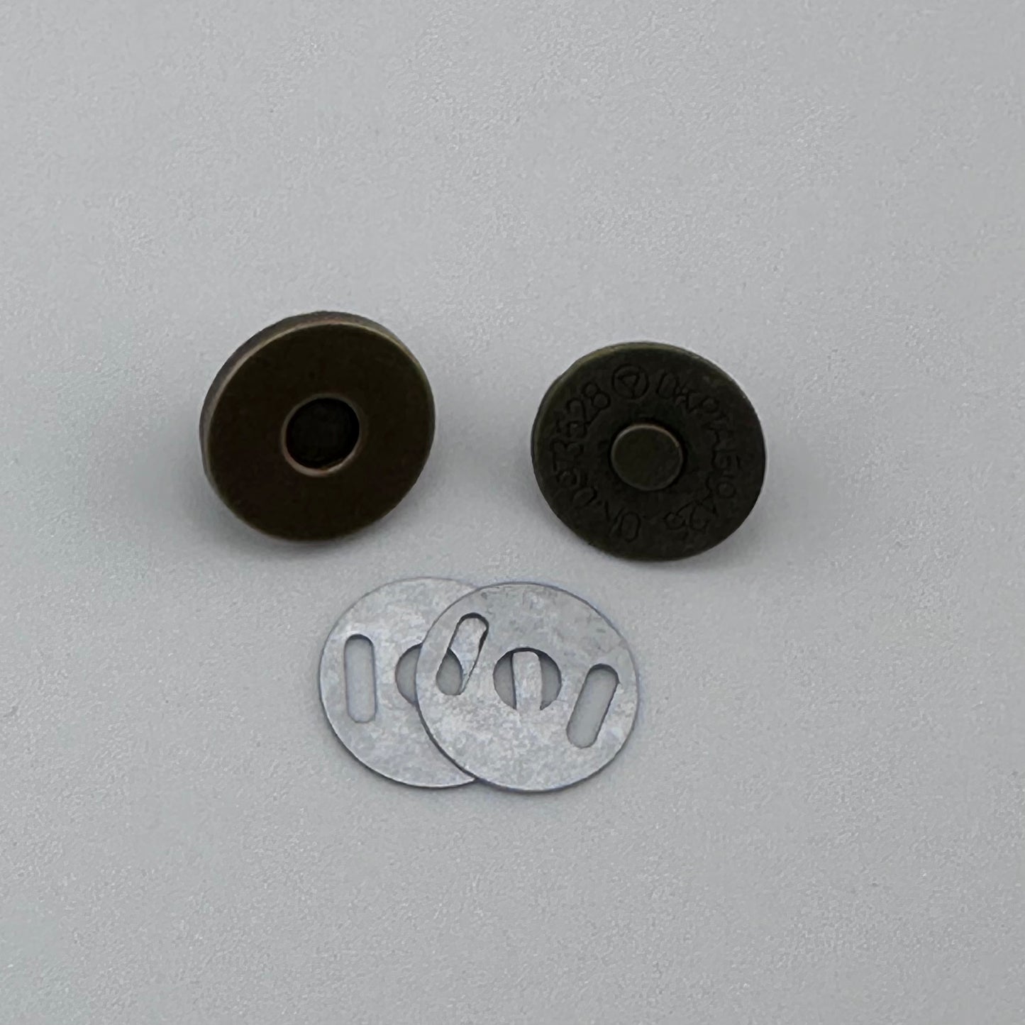 14mm Magnetic Buttons