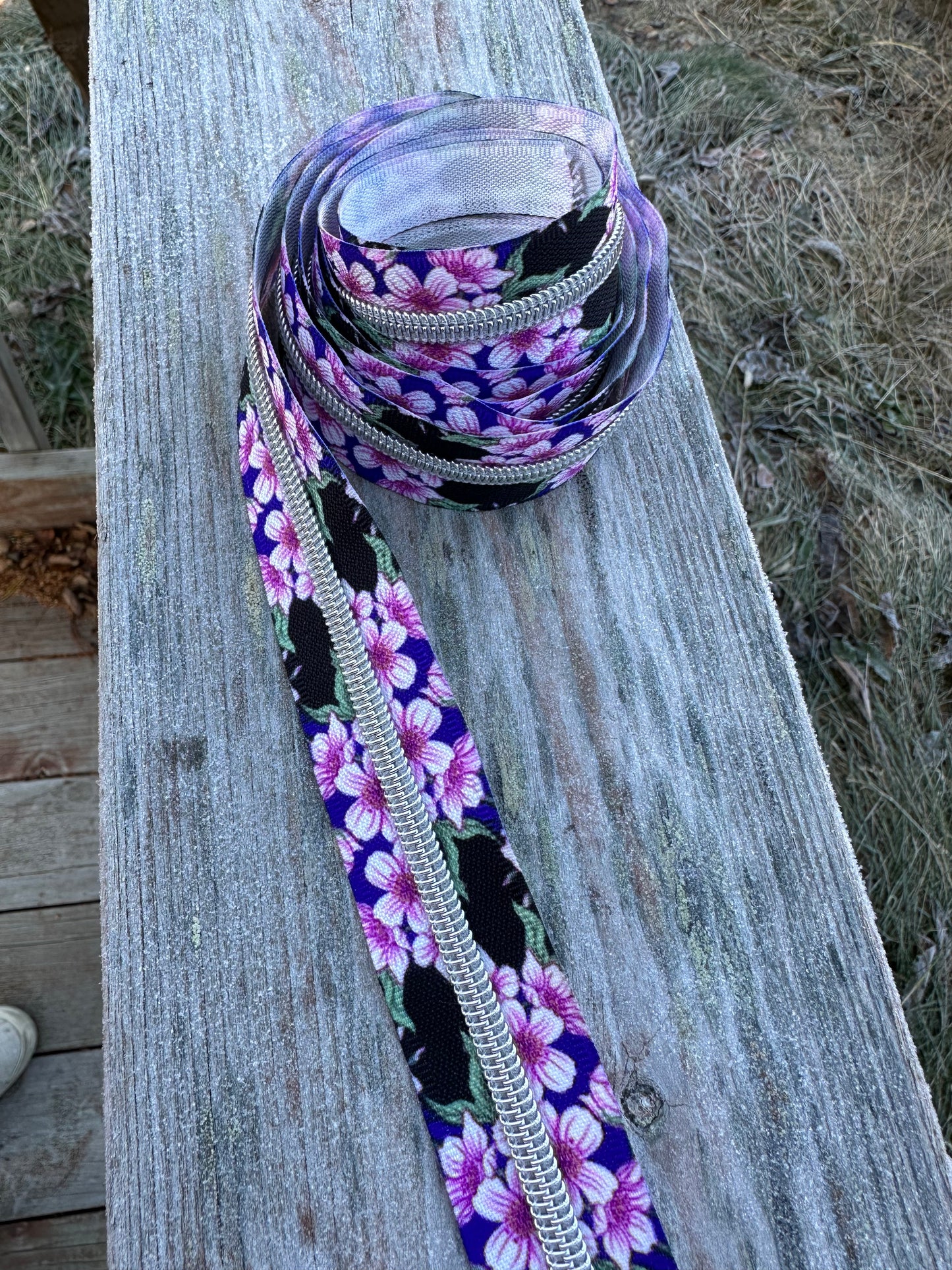 #5 Hawaiian Floral Nylon Zipper Tape