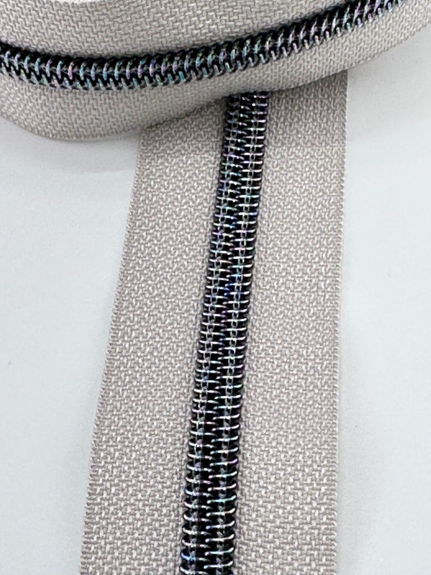 #5 Pebble Magical Zipper Tape