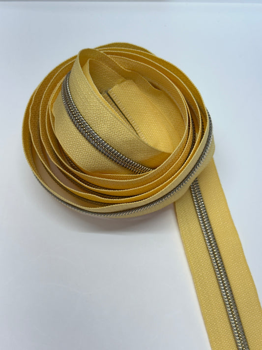 #5 Buttercream Nylon Zipper Tape