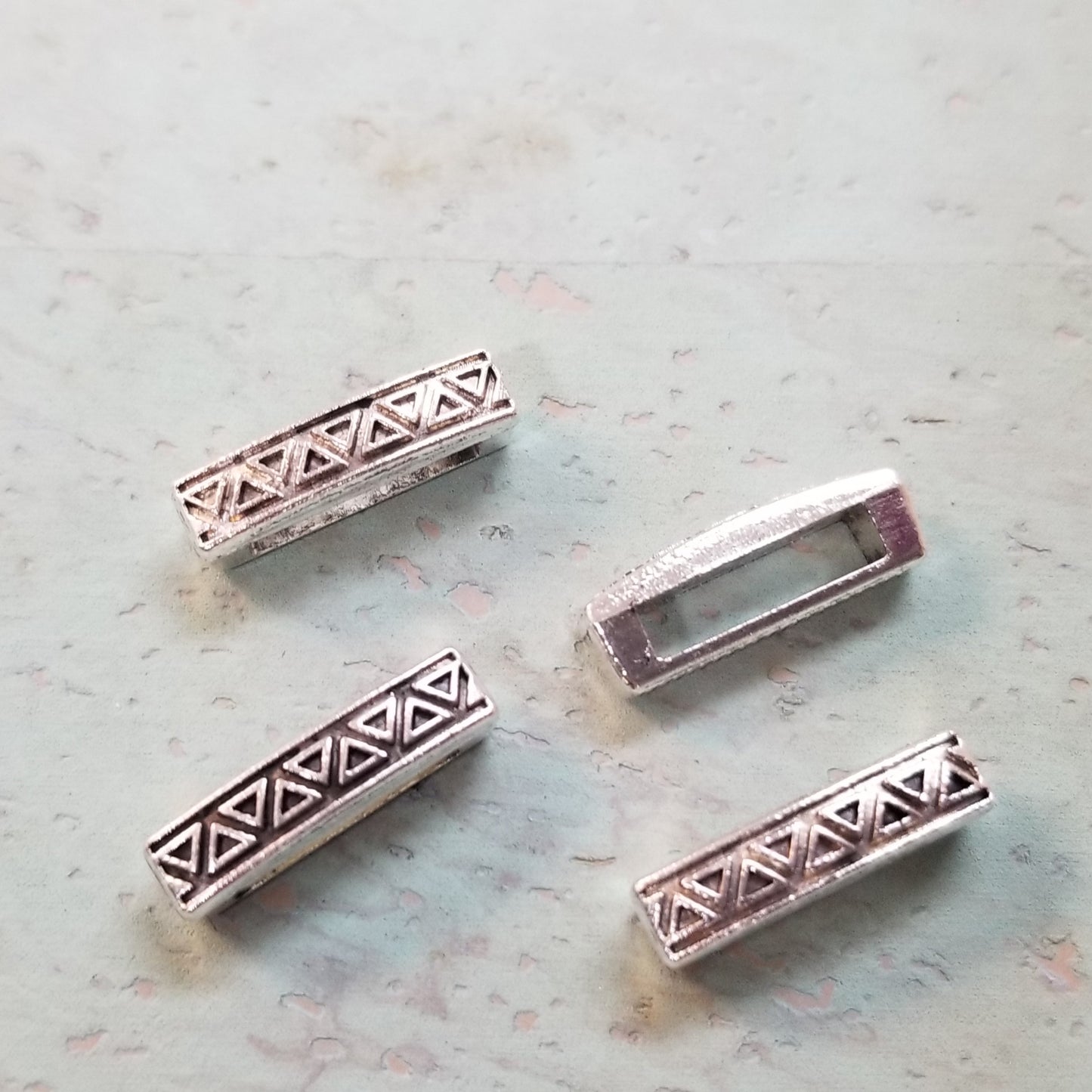 10 mm Flat Triangle Slider (5)