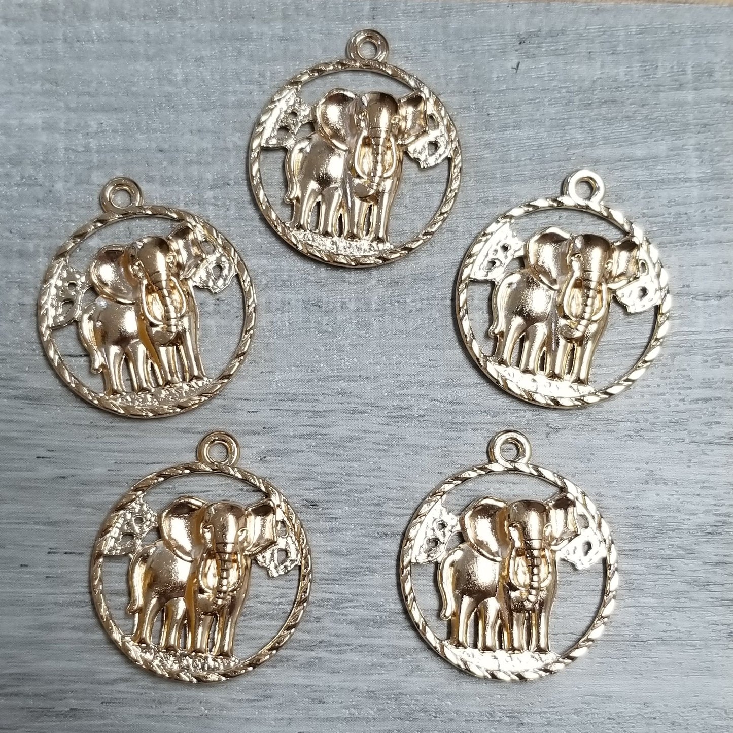 Round Elephant Charms (5)