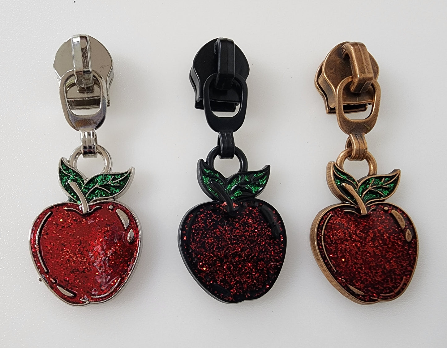 #5 Apple Zipper Pulls