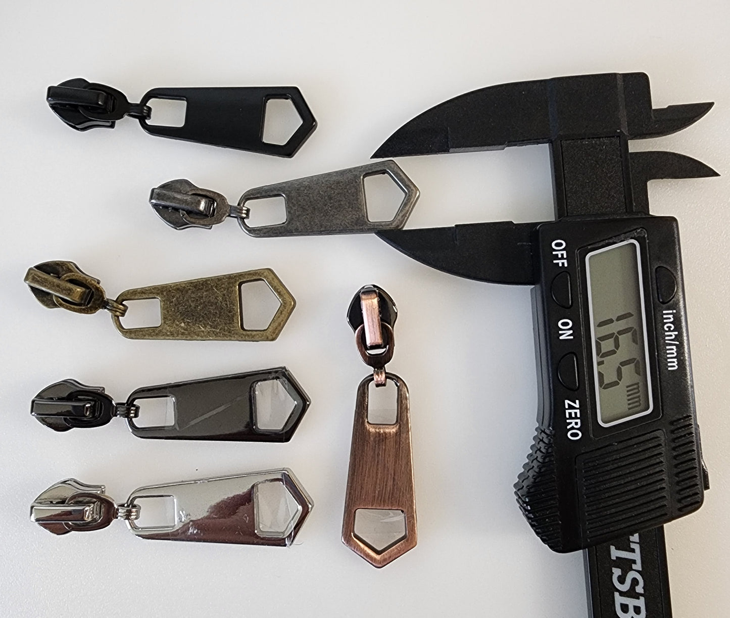 #5 Tie Shaped Zipper Pulls Nylon