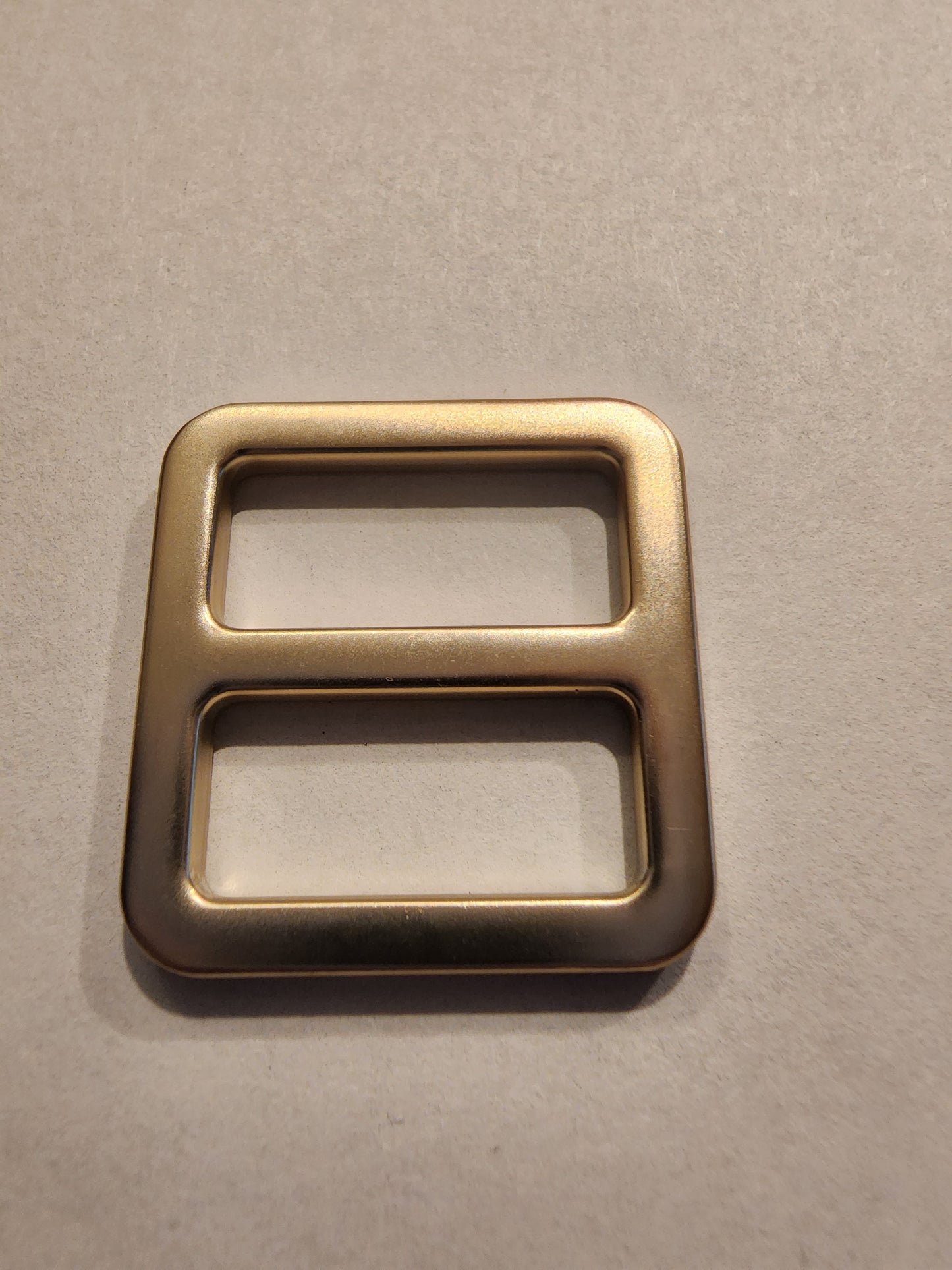3/4" Misty Gold Strap Sliders