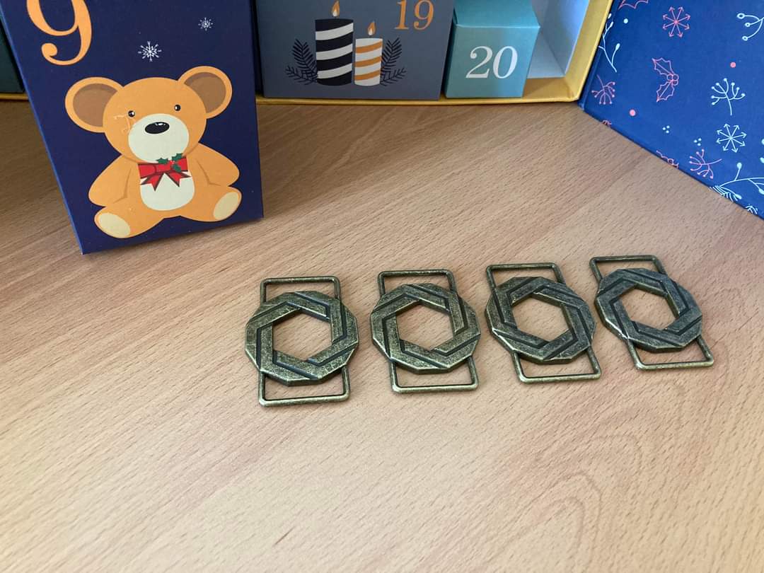 1" Hexagon Strap Connectors (4)