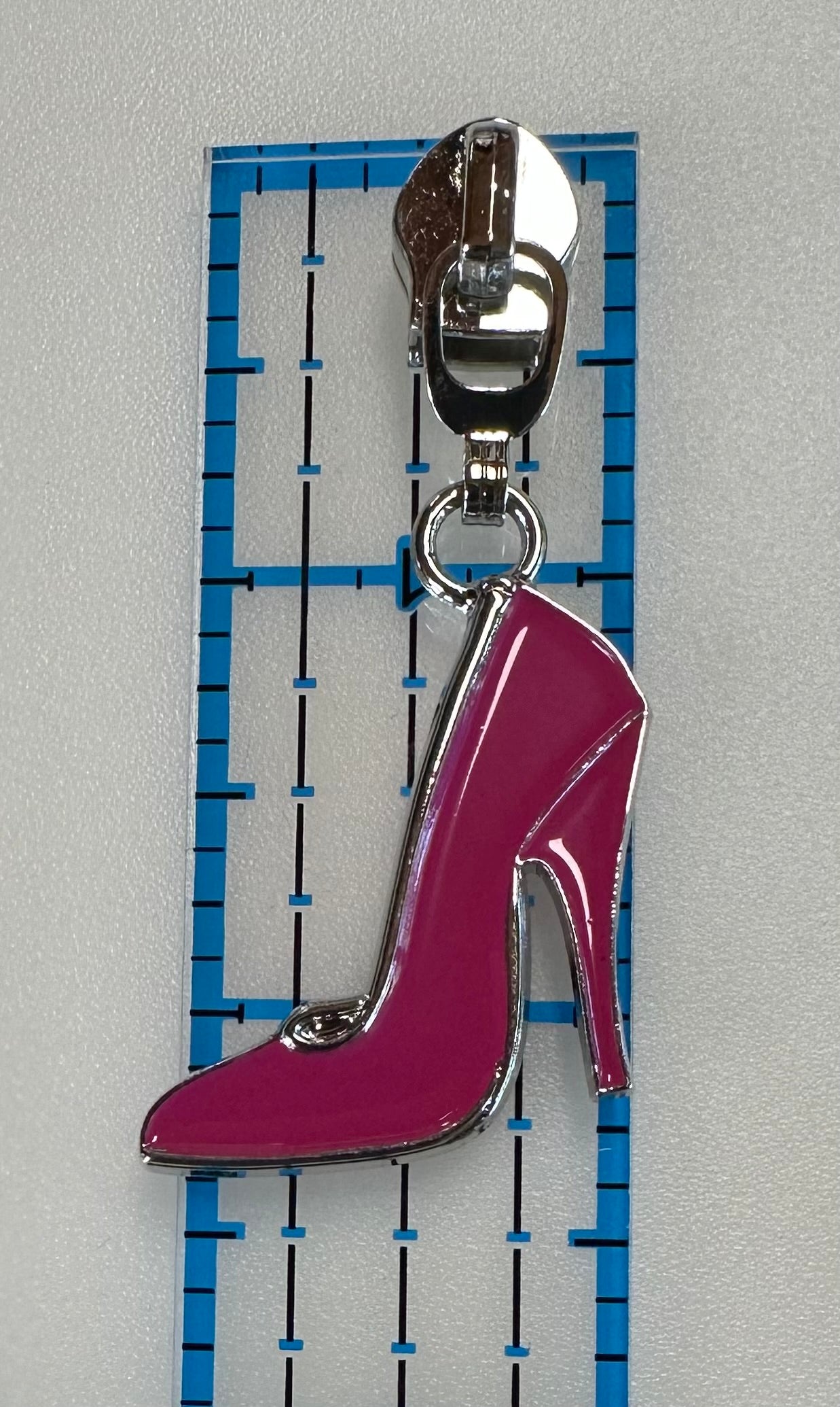 #5 High Heel Pull Nylon Zipper Pull