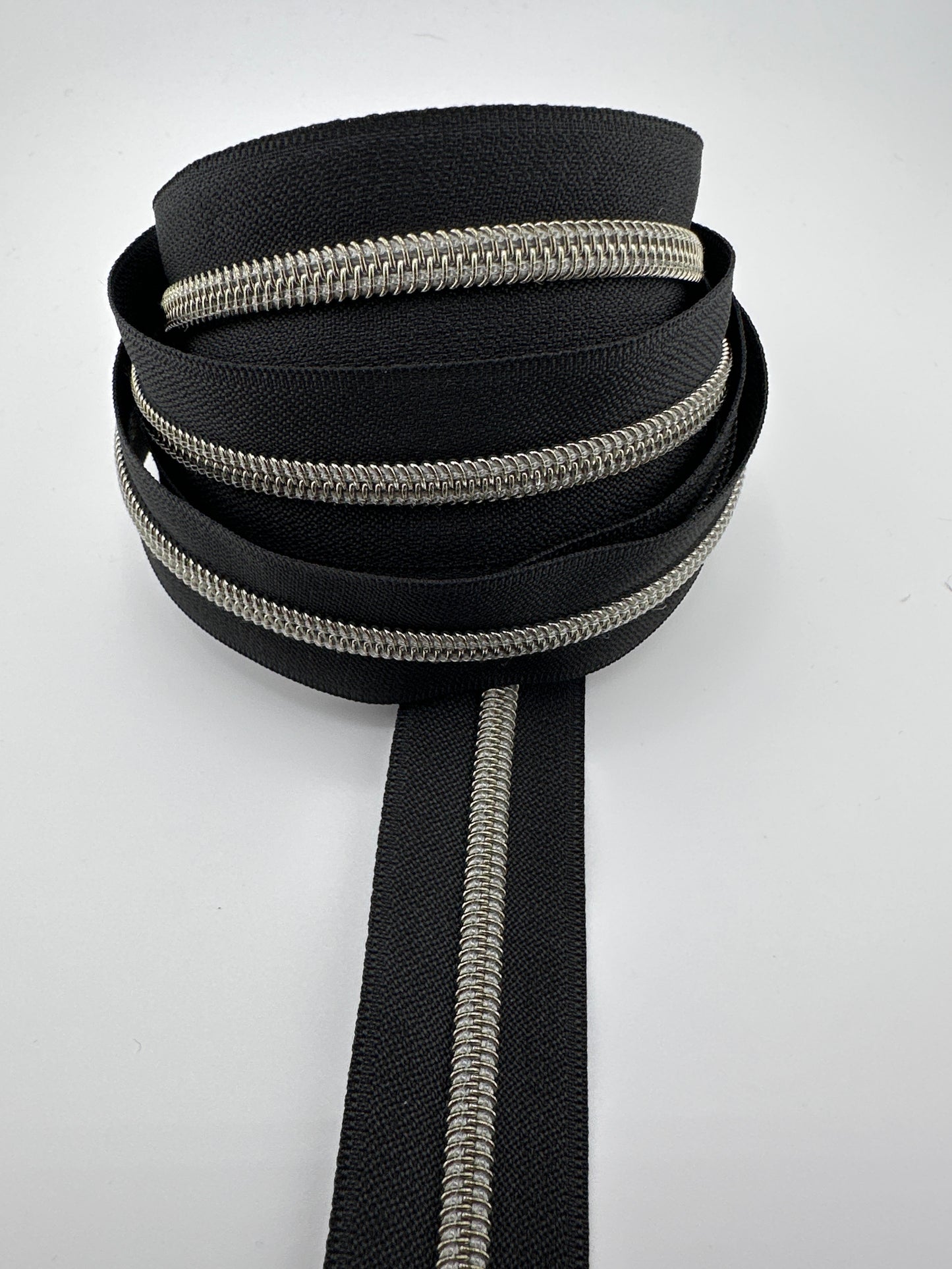 #5 Nylon Black Zipper Tape