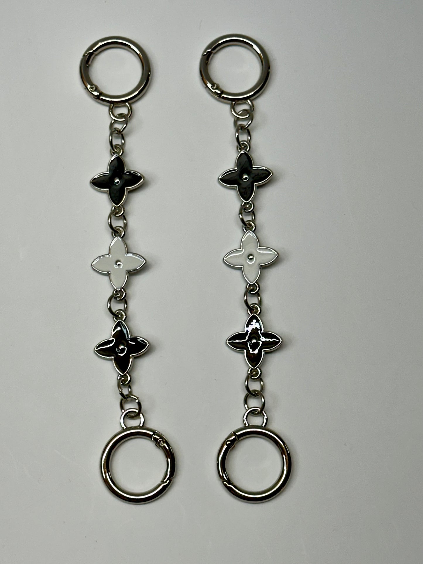 Floral Chains with Gate Rings