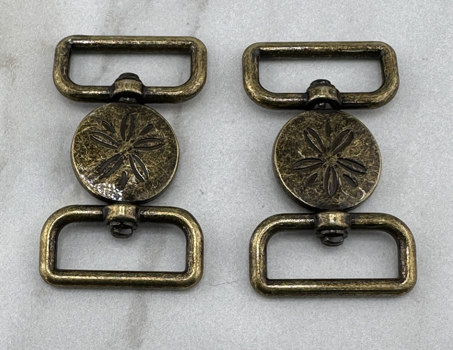 Sand Dollar Strap Connector (2)