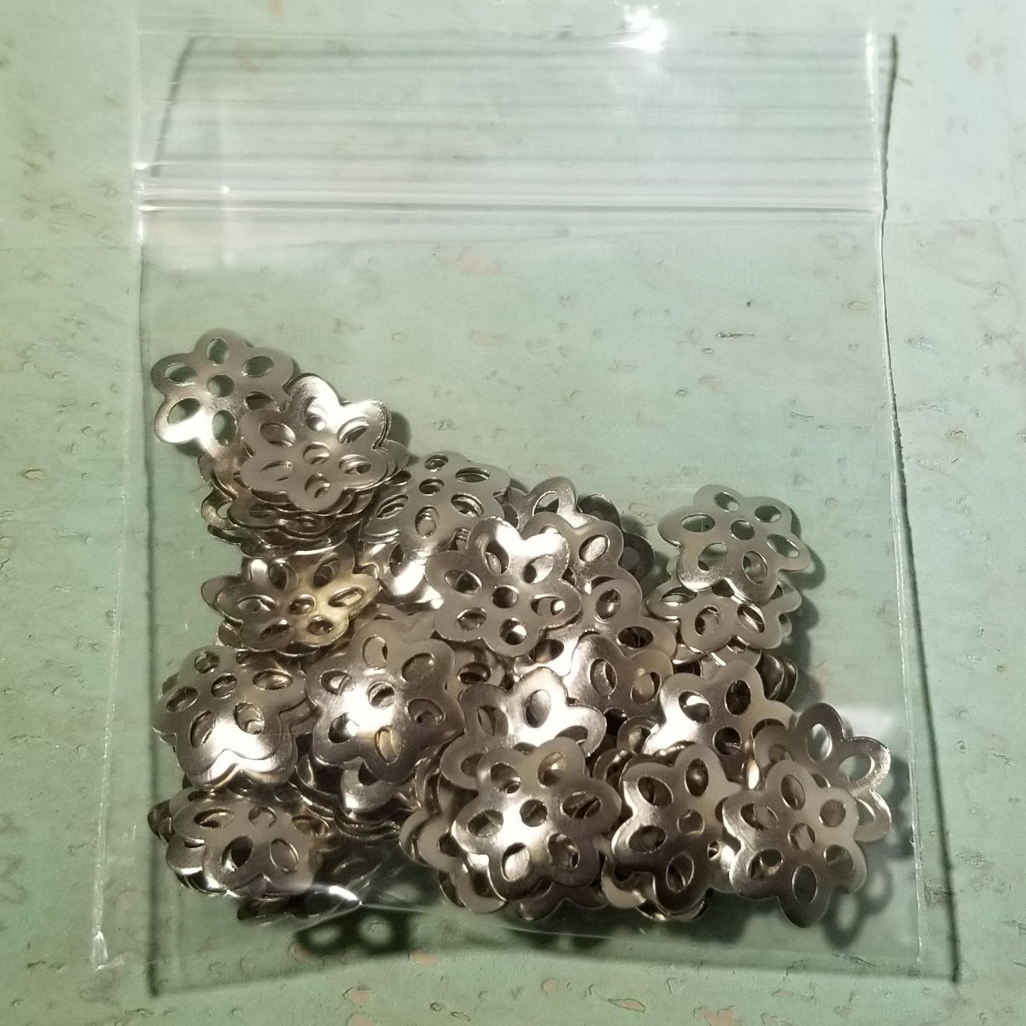 10 mm Flower Bead Caps
