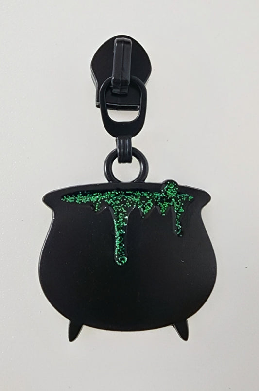 #5 Caldron Zipper Pulls