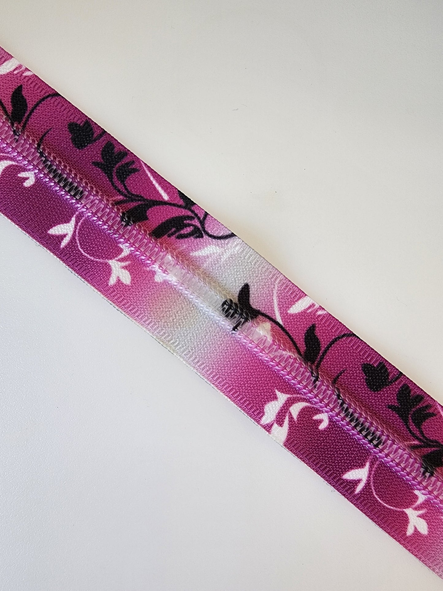 Fuchsia Floral Nylon #5 Zipper Tape